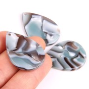 Colgante gota 31x22 mm - De Concha De Tortuga- Marron oscuro - Gris nacaradox1