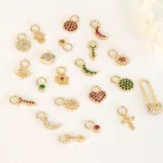 Dije luna con óxido de zirconio 11x5 mm - Fucsia - Chapado de Oro 3 micras x1