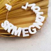 Cuenta letra alfabeto de nácar 10x8 mm - R - Natural x1