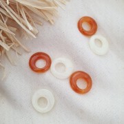 Colgante circulo calado 21 mm de resina - Marbré Ambre x1