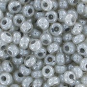 Cuentas Rocalla Preciosa 11/0 de 2 mm - Gris pastel nacarado x 20 g
