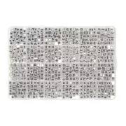 Surtido 1200 cuentas letras alfabeto y corazones forma cubo 6mm - Blanco - Negro
