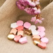 Cuenta de zamac forma flecha 11.5x8 mm - Rosa x1