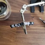 Cuenta plana de calavera 10x8 mm imitación Howlite teintée - Azul Oscuro x1