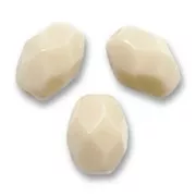 Aceitunas Facetadas 6x4 mm Beige Opaco x25
