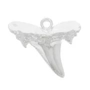 Colgante dent de requin 13x16 mm - Chapado Plata fino x1