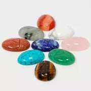 Cabuchón ovalado grabado escarabajo 25x18 mm de piedra gema - Quartz rose x1