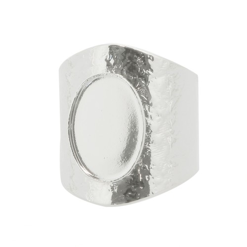 Anillo martillado ajustable para cabuchón 14x10 mm - Chapado en plata fina x1