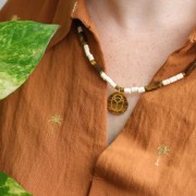 Colgante plano redondo 20 mm - escarabajo grabado excluido Perles & Co - Madreperla - Oro x1