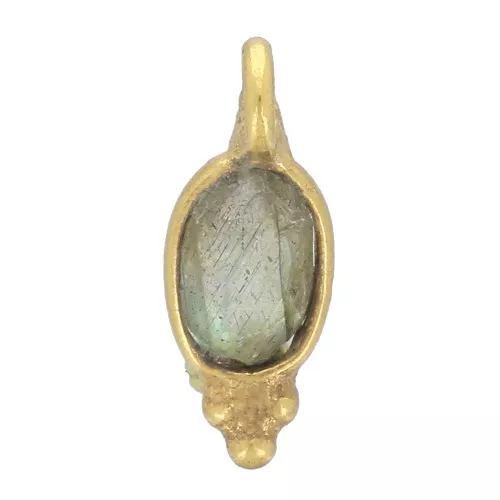 Charm ovalado facetado con bolitas 10x4 mm - Dorado con oro fino - Labradorita x1