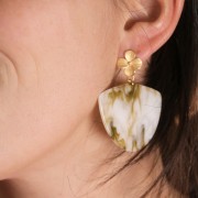 Tachuelas de flor 14x13 mm - con aro abierto - Oro mate x2