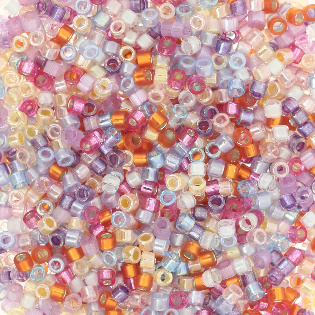 miyuki様 Miyuki Delica 11/0 DB0987 - Sparkling Lined Golden Peach Mix x8g