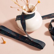 Cinta Al Bies Kelsey de Viscosa Atelier Brunette 10 mm - Vera Night x1m