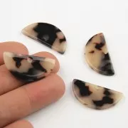 Colgante media luna acetato de celulosa 15x30.5 mm Escama de tortuga Beige Negrox1