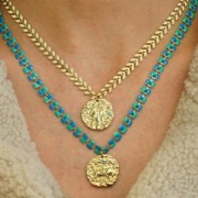 Colgante redondo irregular 22 mm con óxido de zirconio - signo zodiacal Escorpio - Dorado