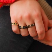 Anillo fino ajustable - resina epoxi y óxido de zirc - Dorado - Negro - Cristal x1