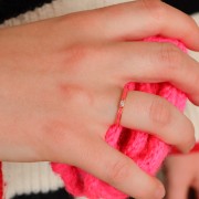 Anillo fino ajustable resina epoxi y óxido Dorado - Rosa fluorescente - Cristal x1