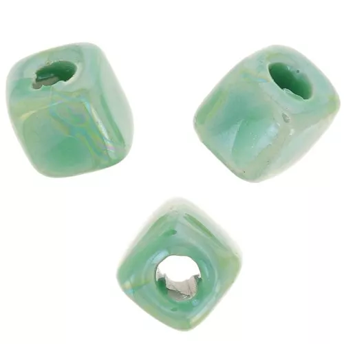 Perlas de cerámica en forma de cubo de 5 mm - Verde iridiscente x5