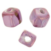 Perlas de cerámica en forma de cubo de 5 mm - Fucsia jaspeado iridiscente x5