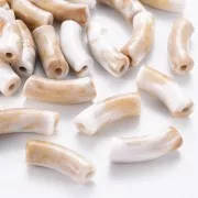 Perlas de tubo curvo de acrílica opaca 35x11 mm - Blanco jaspeado - Marrón x6