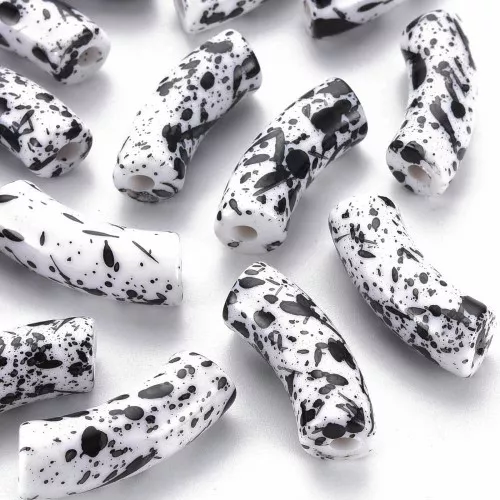Perlas tubo curvadas 35x11 mm en acrílico opaco - Blanco Moteado Negro x6