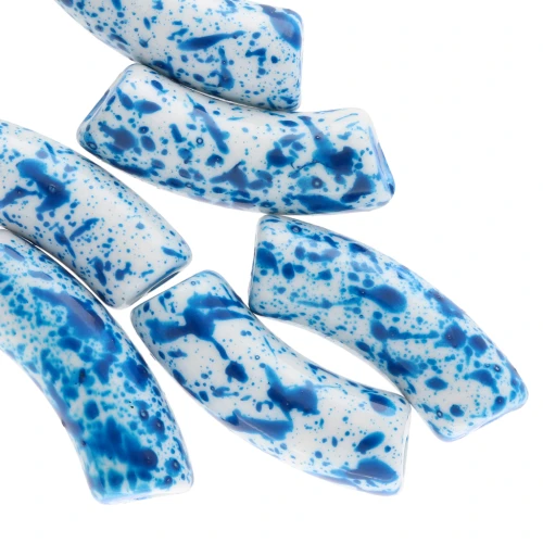 Perlas tubo curvadas 35x11 mm en acrílico opaco - Blanco Moteado Azul - x6