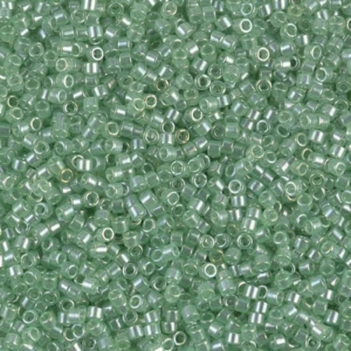 Miyuki Delica 11/0 DB1483-1 - Transparente con brillo menta x8 g