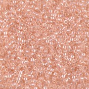 Miyuki Delica 11/0 DB1479-1 - Transparente con brillo melocotón pálido x8 g