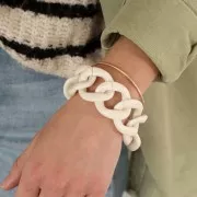 Eslabón acrílico trenzado ovalado 39x34 mm - Crema opaco satén x1