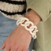 Eslabón acrílico trenzado oval 39x34 mm - Rosa claro x1