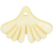 Lentejuela hoja de ginkgo 12x17 mm en nácar tintado - Amarillo claro x1