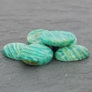 Cabuchón ovalado facetado 18x13 mm Amazonite con rayas x1