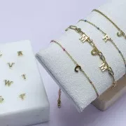 Letra alfabética entrepieza 6x7 mm - C - Acero inoxidable 316L Dorado x1