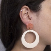 Ganchos pendientes acrílicos redondos de 18 mm - Mármol azul oscuro x2