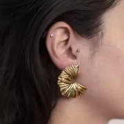 Pendientes de media caña efecto plisado - 36,5 mm Acero inoxidable 304L dorado x2