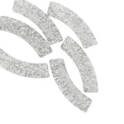 Cuentas acrílicas transparentes tubo curvo 32x8 mm - purpurina plateada x6