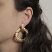 Pendientes de diseño texturizado 17x9 mm - Acero inoxidable dorado 304L x2