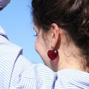 Cuenta corazón de resina translúcida 26x27 mm - Liquen jaspeado x1