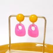 Colgante trapecio de resina opaca 23x21 mm - Rosa brillante jaspeado x1