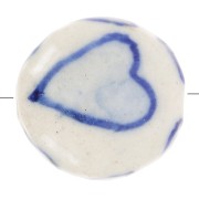 Cuenta redonda plana de cerámica motivo corazón 15 mm - Blanco - Azul marino x1