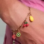 Charm Cereza 11,5x12 mm - Resina epoxi - Acero inoxidable 316L dorado - Rojo x1