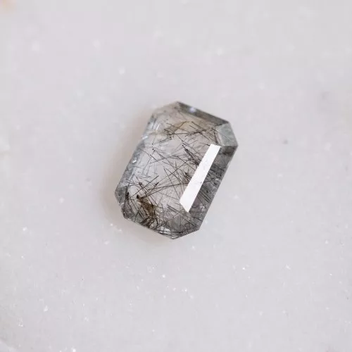Cuarzo turmalina rectángulo 10.3x7.1 mm - 1.95 cts