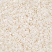 Toho Aiko 11/0 1.6 mm TA01122 - Opaque Navajo White Luster x4g