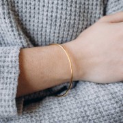 Pulsera lisa fina 66 mm - Dorada con oro fino x1