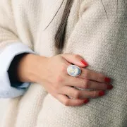 Camafeo de resina 25x18 mm - lado derecho - Azul cielo x1