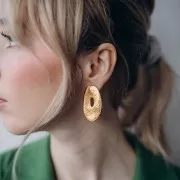 Pendientes ovalados irregulares texturizados 40x24 mm - Dorado con oro fino x2