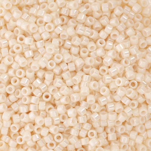 Toho Aiko 11/0 1.6 mm TA01123 - Beige claro opaco brillo x4g