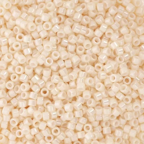Toho Aiko 11/0 1.6 mm TA01123 - Beige claro opaco brillo x4g