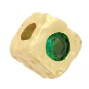 Cuenta cuadrada martillada de 5 mm con óxido de circonio - Dorado con oro fino - Verde x1