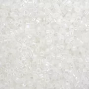 Toho Treasures 1,8 mm TO1T141 - Snowflake Ceylon x8g